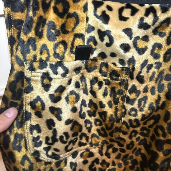 Vintage Maui Built fur leopard swim shorts - Picture 8 of 11